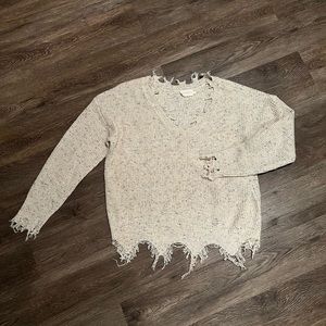 Ninexis cream colored sweater size Small (fits like Medium)